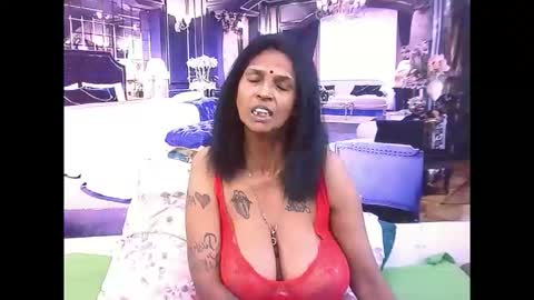 sexyva4u2luv online show from November 7, 7:47 pm