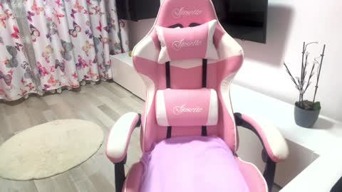 Snapshot of sexyycouple22 chatting on January 25, 6:12 am Sexycouple online show from January 25, 6:12 am