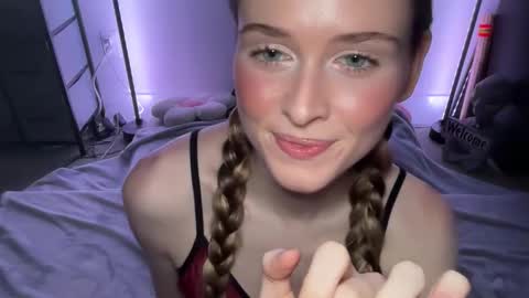 Snapshot of shadebabe chatting on November 28, 8:50 am shadebabe online show from November 28, 8:50 am