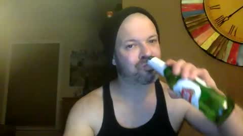 Snapshot of shadyyyyyy7 chatting on December 8, 5:29 am Shady online show from December 8, 5:29 am