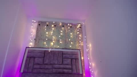 shaily_v online show from December 1, 7:41 pm