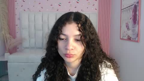 Snapshot of shalon_diaz_sub chatting on November 27, 1:24 pm Shalon online show from November 27, 1:24 pm