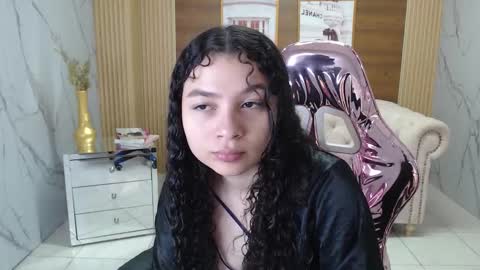Snapshot of shalon_diaz_sub chatting on November 30, 1:15 pm Shalon online show from November 30, 1:15 pm