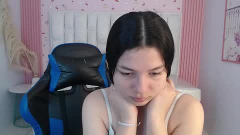 Snapshot of shalon_diaz_sub chatting on December 16, 1:27 pm Shalon online show from December 16, 1:27 pm