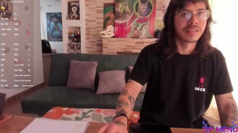 Snapshot of shamelesss_ chatting on October 27, 2:54 pm shamelesss_ online show from October 27, 2:54 pm