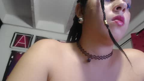 Shanell Moore online show from December 22, 11:09 pm