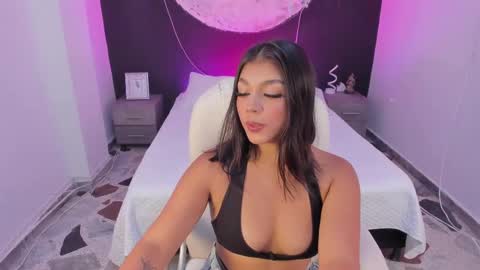 Snapshot of shaniadaniels chatting on September 9, 9:25 pm ShaniaDaniels online show from September 9, 9:25 pm