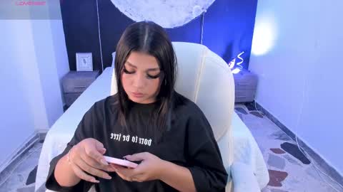 Snapshot of shaniadaniels chatting on September 24, 9:51 pm ShaniaDaniels online show from September 24, 9:51 pm