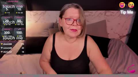 Shannon online show from October 8, 6:16 pm