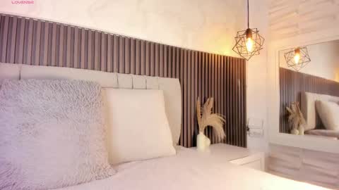 SHANON online show from November 23, 11:10 am