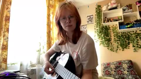 Snapshot of shantaeburleson chatting on October 4, 10:24 am Kristin online show from October 4, 10:24 am