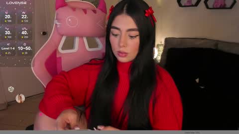 Snapshot of shantall_vidales chatting on December 29, 11:18 pm online show from December 29, 11:18 pm