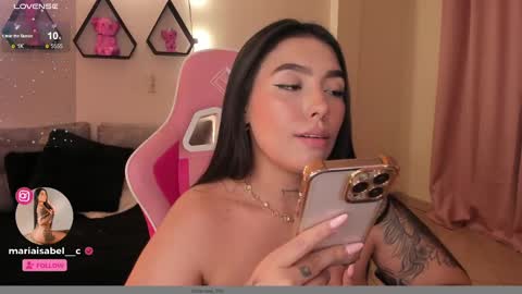 Snapshot of shantall_vidales chatting on February 10, 9:47 am online show from February 10, 9:47 am