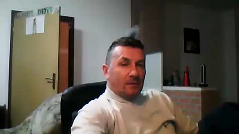 Snapshot of shaomy711 chatting on January 6, 7:45 pm excelo21 online show from January 6, 7:45 pm