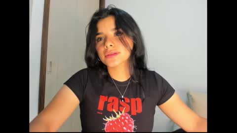 Snapshot of shara_jones chatting on March 7, 5:40 am Sara online show from March 7, 5:40 am