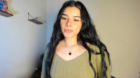 Snapshot of shara_jones chatting on November 10, 3:38 am Sara online show from November 10, 3:38 am