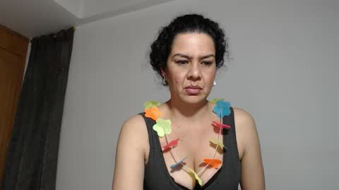 sharickleon11 online show from October 16, 12:44 am