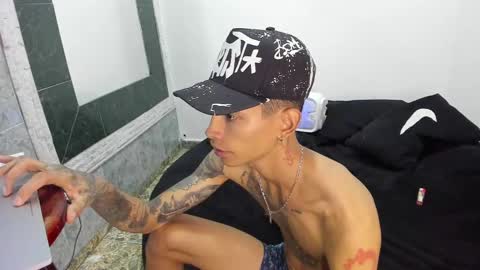 Sharlot07 online show from February 24, 4:49 am