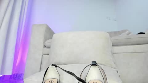 Hi fiends ---- I usually start online from Monday to Friday from 1000 am Saturdays and Sundays at 600 am Colombia time online show from January 13, 6:38 pm