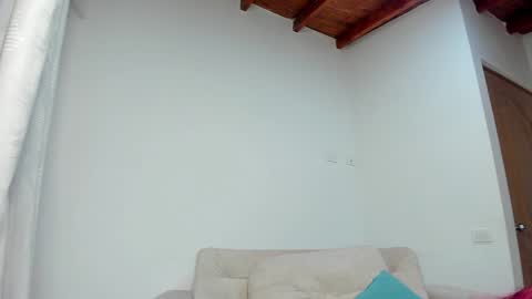 Hi fiends ---- I usually start online from Monday to Friday from 1000 am Saturdays and Sundays at 600 am Colombia time online show from January 25, 12:48 am