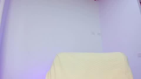 Hi fiends ---- I usually start online from Monday to Friday from 1000 am Saturdays and Sundays at 600 am Colombia time online show from March 11, 6:30 pm