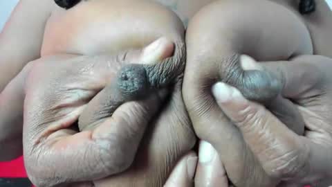 Snapshot of sharlotsh chatting on November 6, 8:43 pm sharlotsh online show from November 6, 8:43 pm