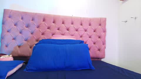 Snapshot of sharlott_kiss chatting on January 12, 12:01 pm Sharlott online show from January 12, 12:01 pm