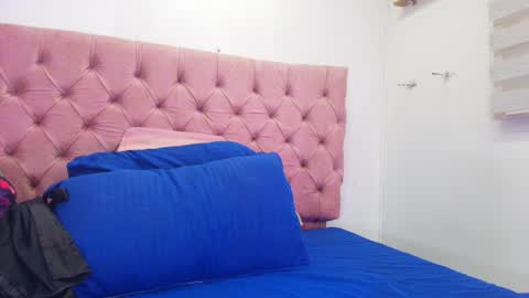 Snapshot of sharlott_kiss chatting on January 13, 11:52 am Sharlott online show from January 13, 11:52 am