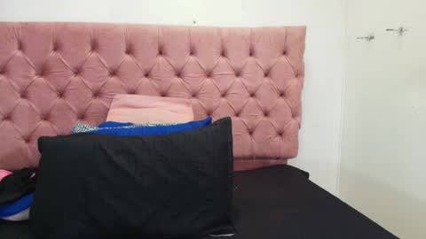 Snapshot of sharlott_kiss chatting on January 17, 11:59 am Sharlott online show from January 17, 11:59 am