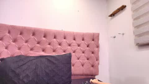 Snapshot of sharlott_kiss chatting on January 23, 11:58 am Sharlott online show from January 23, 11:58 am