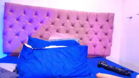 Snapshot of sharlott_kiss chatting on January 30, 2:58 pm Sharlott online show from January 30, 2:58 pm