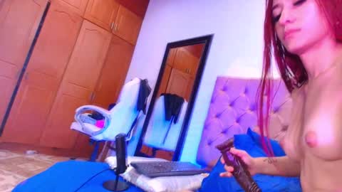 Snapshot of sharlott_kiss chatting on January 30, 6:00 pm Sharlott online show from January 30, 6:00 pm