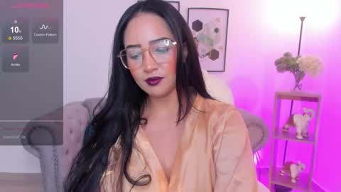 sharon_breezee online show from November 23, 5:18 am