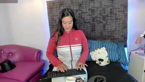 sharoncute16 online show from November 5, 9:04 pm