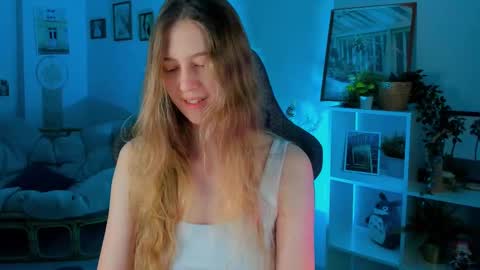 Snapshot of sharonevansi chatting on February 11, 11:43 am Sharon online show from February 11, 11:43 am