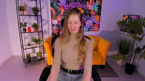 Snapshot of sharonevansi chatting on February 18, 2:59 pm Sharon online show from February 18, 2:59 pm