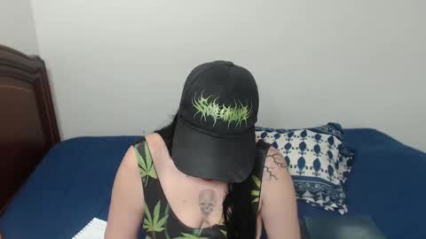 Snapshot of sharoonnn34 chatting on January 16, 6:48 pm SHAROON online show from January 16, 6:48 pm