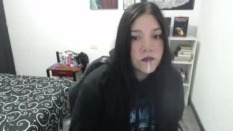 Snapshot of sharoonnn34 chatting on March 5, 12:05 am SHAROON online show from March 5, 12:05 am