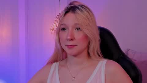 Shantall online show from February 23, 3:45 am