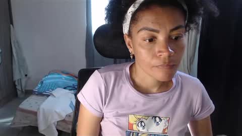 Shayna online show from December 9, 6:35 pm