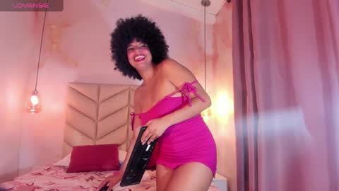 sheeylopez online show from October 11, 3:17 am