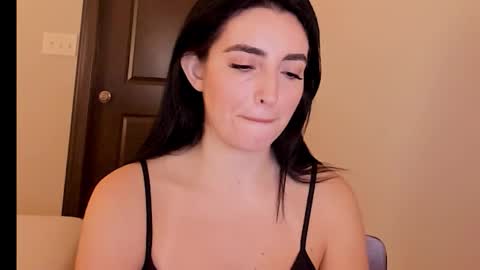 Snapshot of sheisallthat chatting on November 5, 3:17 am sheisallthat online show from November 5, 3:17 am