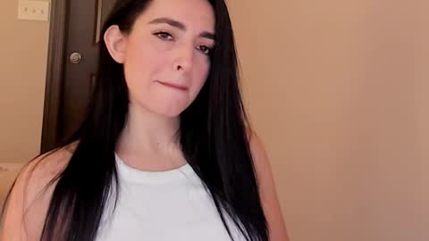 Snapshot of sheisallthat chatting on November 21, 10:19 pm sheisallthat online show from November 21, 10:19 pm