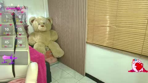 Snapshot of shelby_carson chatting on February 27, 11:15 pm Shelby cute online show from February 27, 11:15 pm