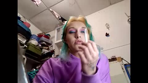 Shelby holes online show from March 12, 5:57 am