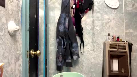 Shelby holes online show from November 13, 10:14 am