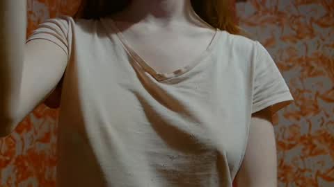 Snapshot of shelikessoymilk chatting on December 29, 4:05 am Erika online show from December 29, 4:05 am