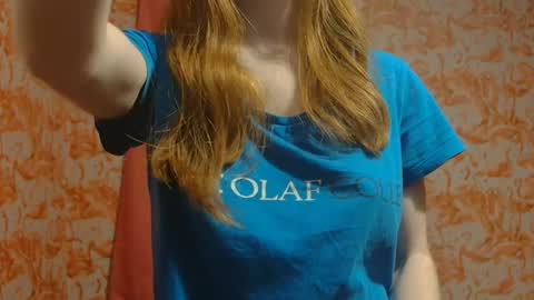 Snapshot of shelikessoymilk chatting on January 30, 3:00 am Erika online show from January 30, 3:00 am