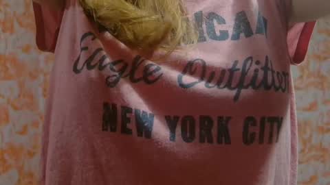 Snapshot of shelikessoymilk chatting on February 9, 10:21 pm Erika online show from February 9, 10:21 pm