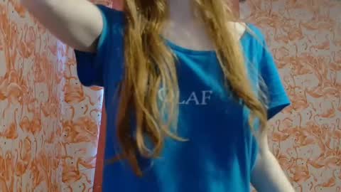 Snapshot of shelikessoymilk chatting on September 22, 7:38 pm Erika online show from September 22, 7:38 pm